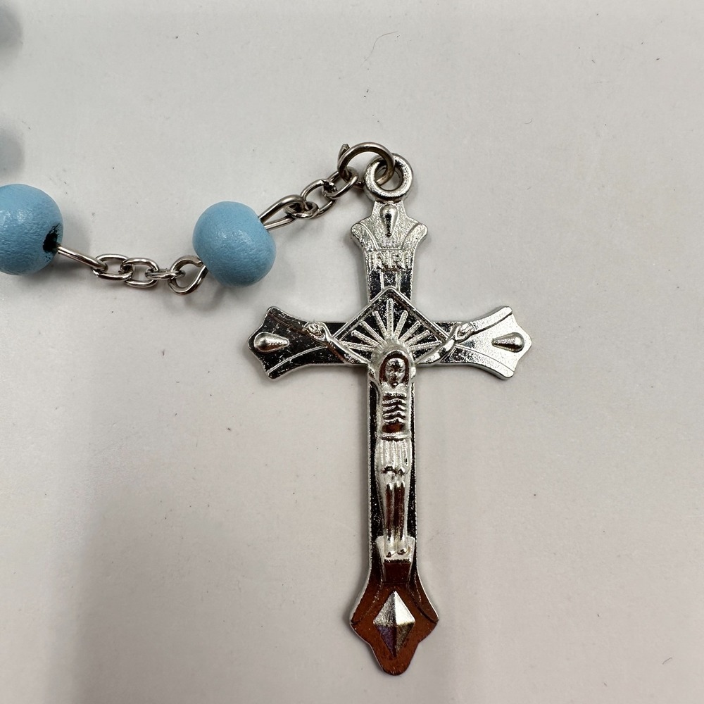 Vintage 90s Light Blue Beaded Crucifix Pendant Necklace Y2K Silver Tone